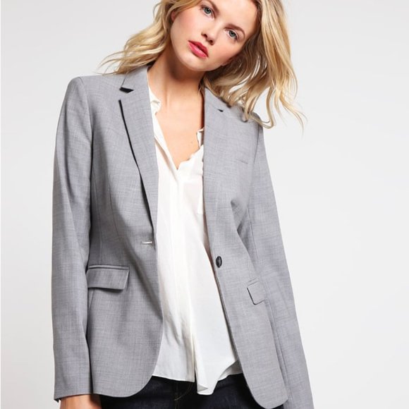 Banana Republic Jackets & Blazers - Banana Republic Stretch Blazer - Light Grey